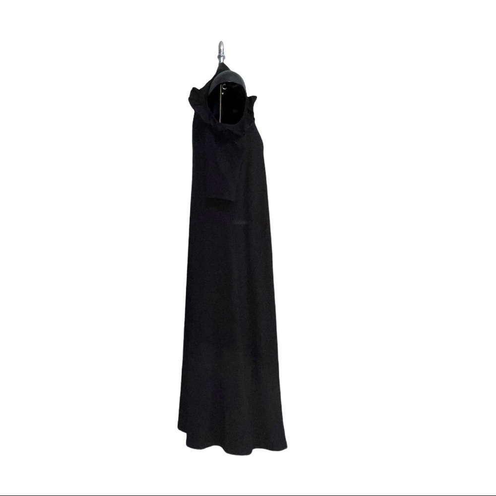 Dresses 3 for $50
REITMAN’S black cold shoulder stretch maxi dress Med - Picture 3 of 4